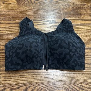 Lululemon Enlite Sports Bra 34 DD (E). Black leopard camo.